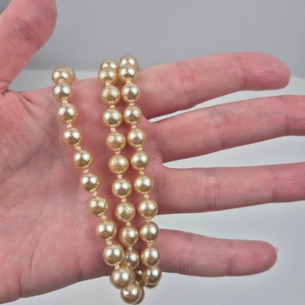 VTG Gold Tone Faux Pearl Necklace 25